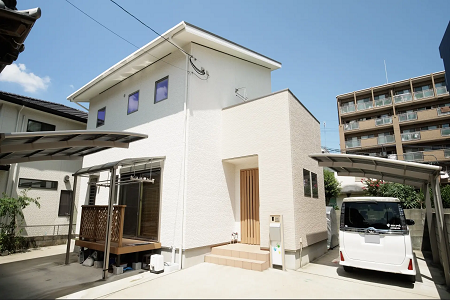 木材の心地よさを活かしたシンプルな住まい