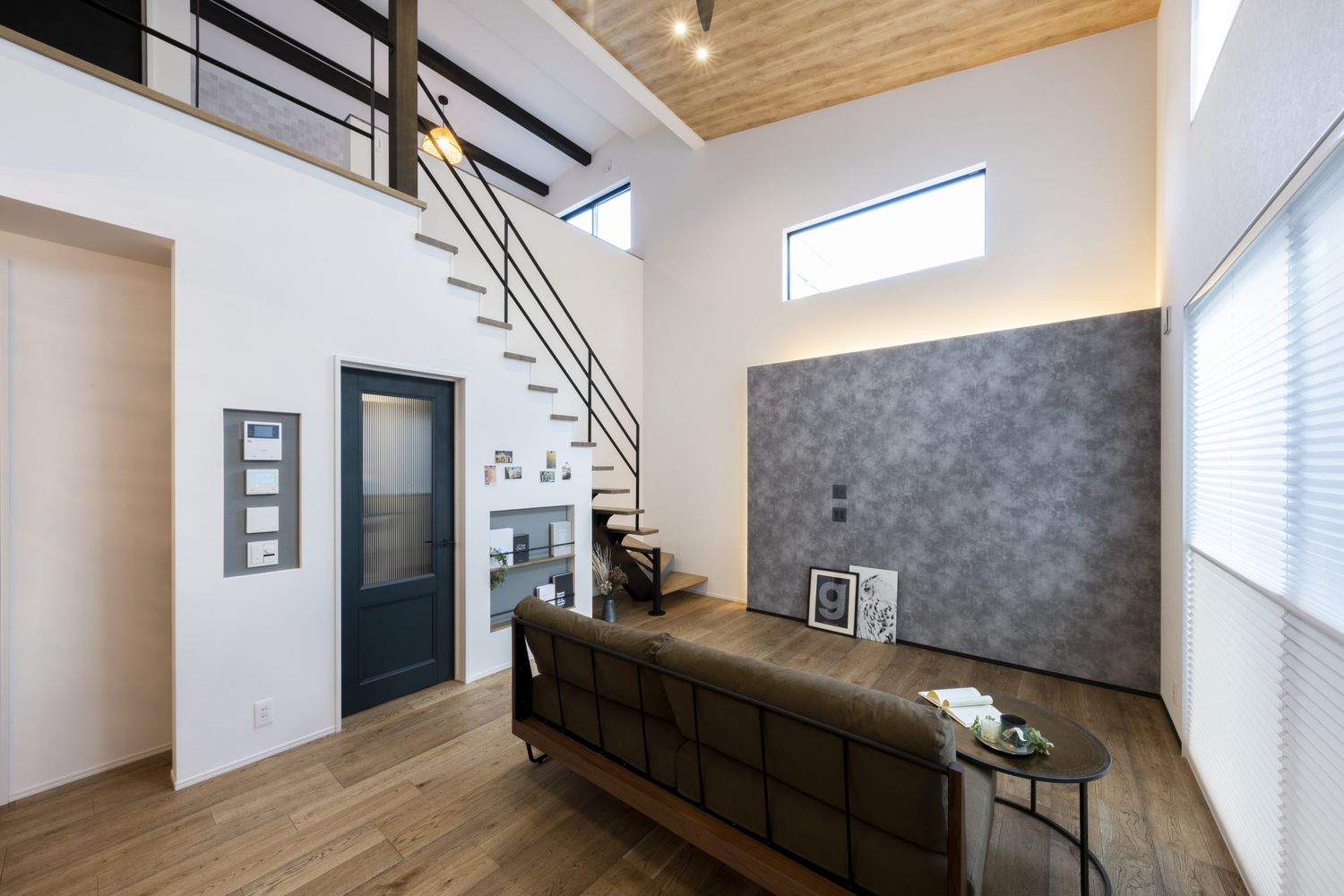 富山市西荒屋_リビング