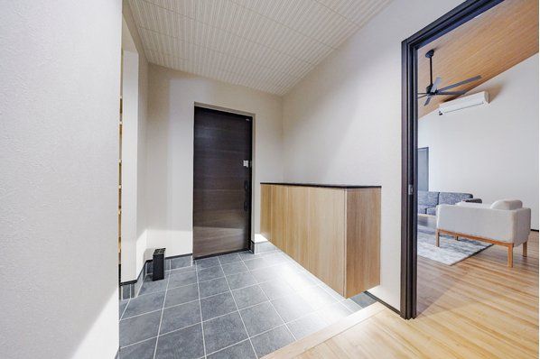 名古屋市緑区古鳴海モデルハウス_玄関
