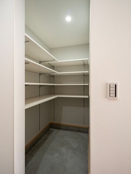 I邸_シューズクローク