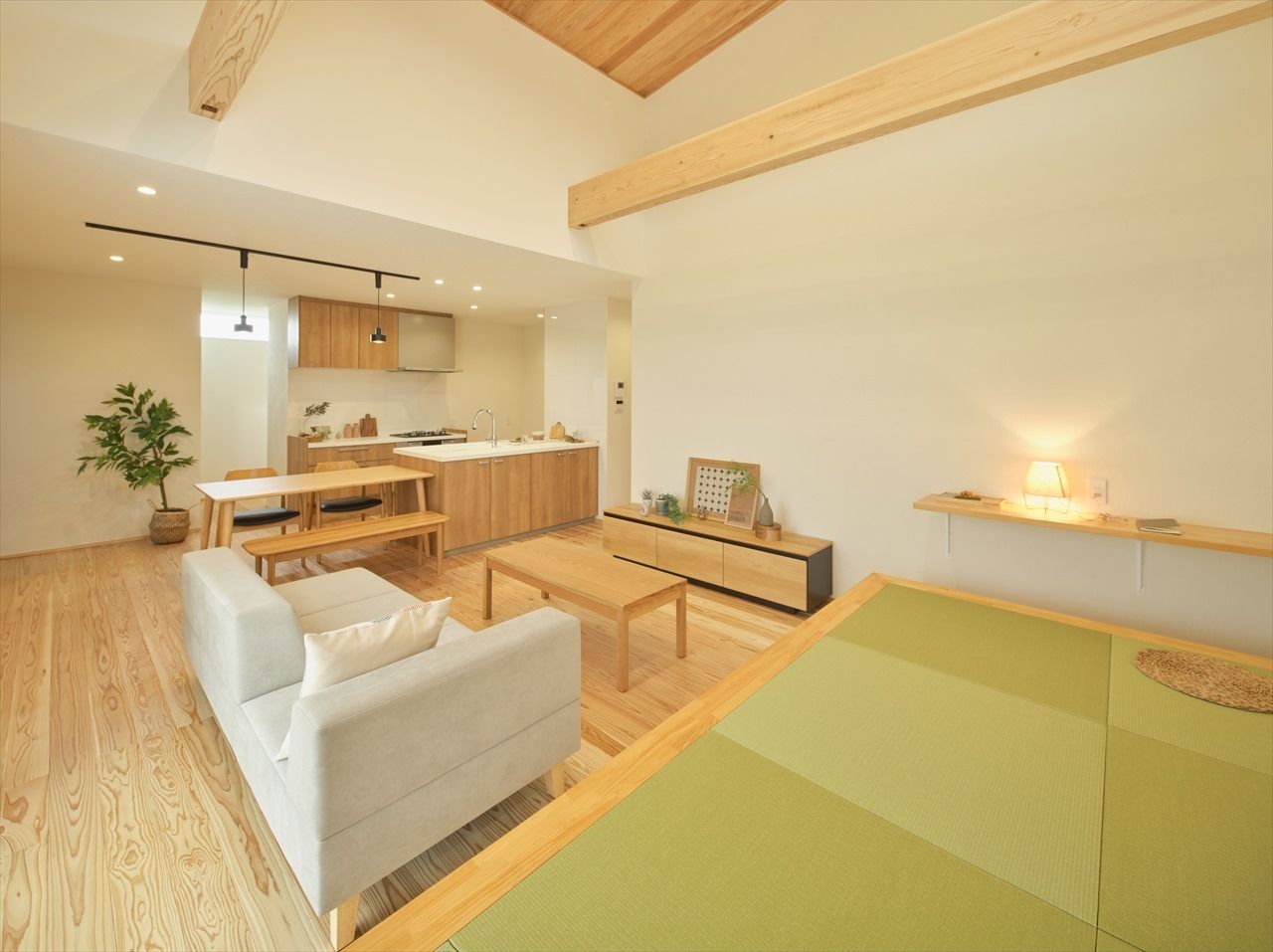 熊本八代松崎店_リビング