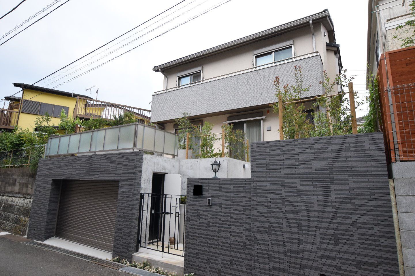 地下車庫、お茶室のある外断熱の家_外観