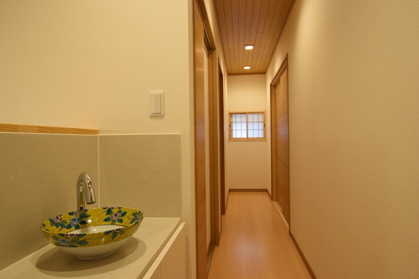 地下車庫、お茶室のある外断熱の家_洗面