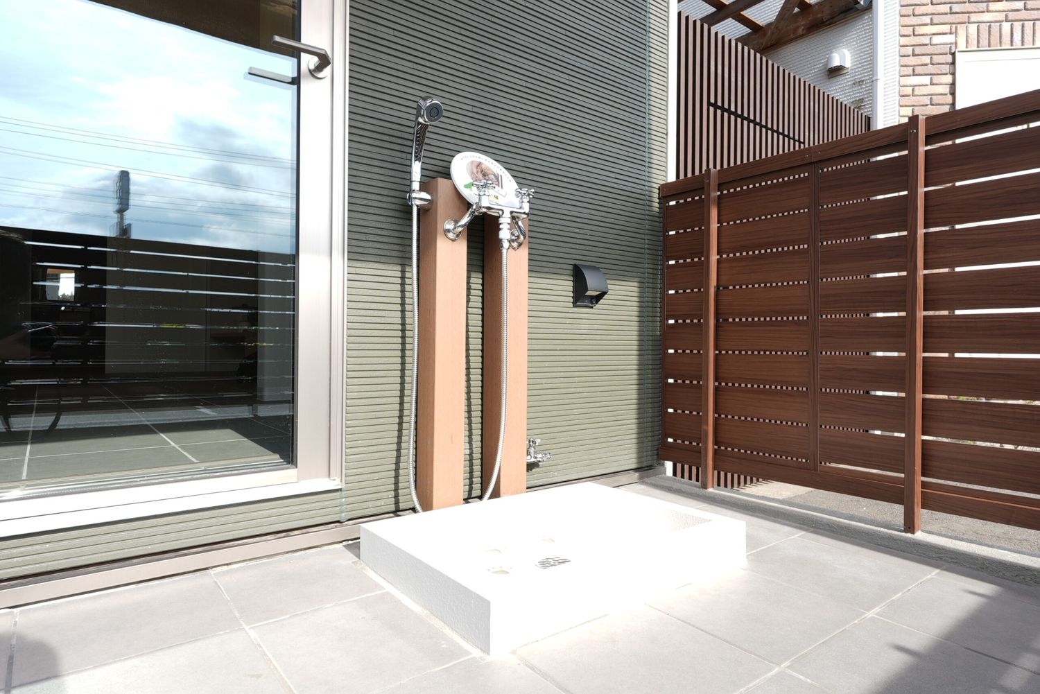 さかがみハウス_シャワー