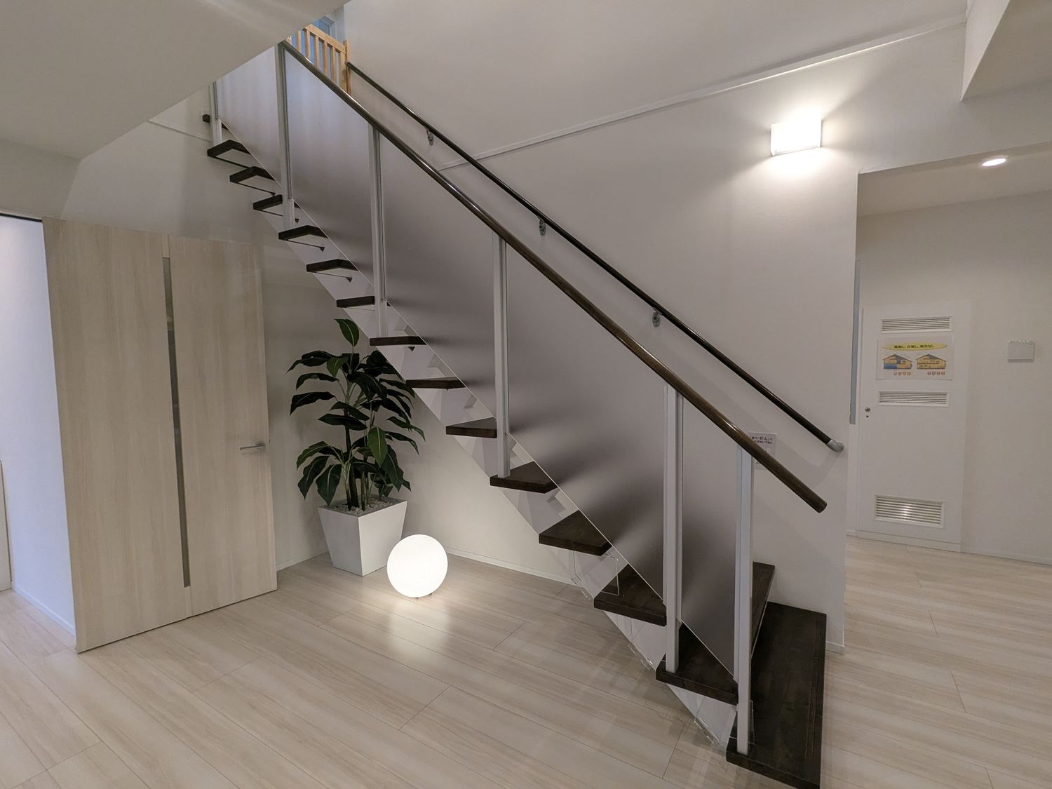 彦根展示場_階段