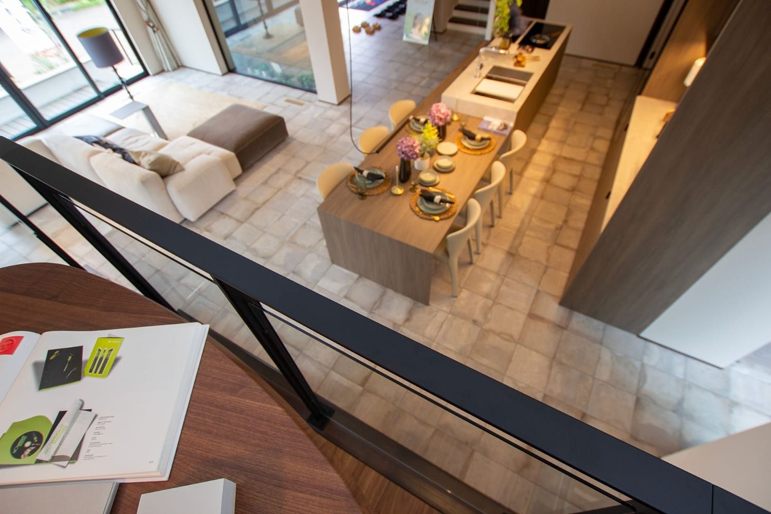 つくば店_吹き抜け