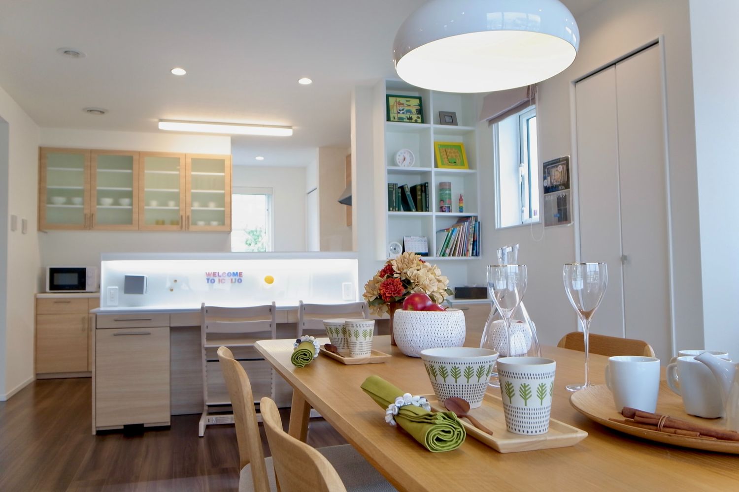 伊那東展示場_ダイニング