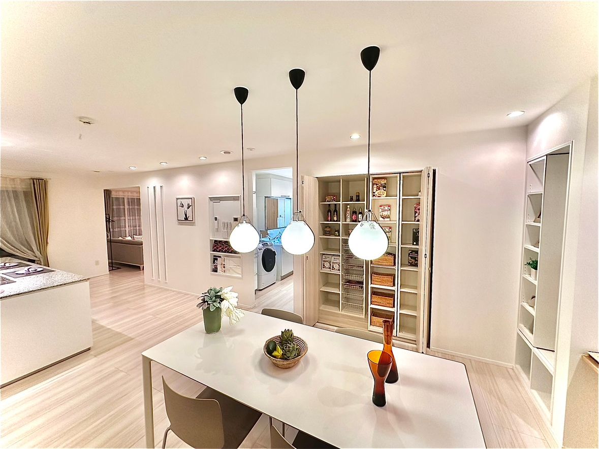 伊那東展示場_ダイニング