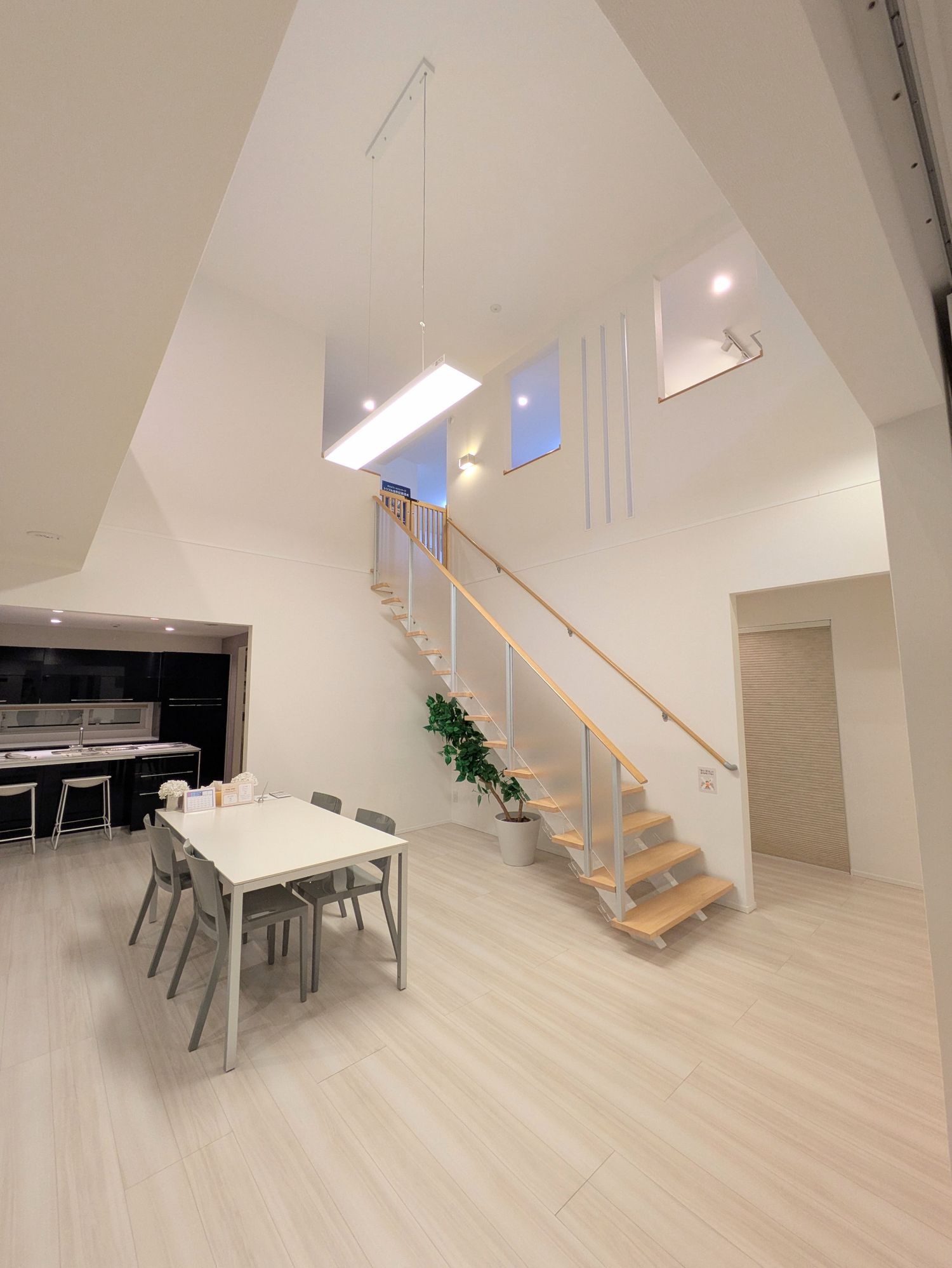 飯田展示場_吹き抜け