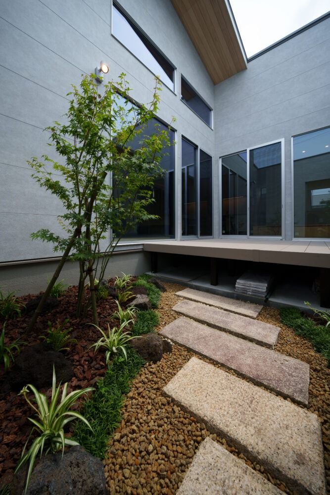 “神間取り”_中庭