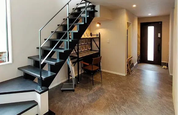 羽曳野市エナの家_階段