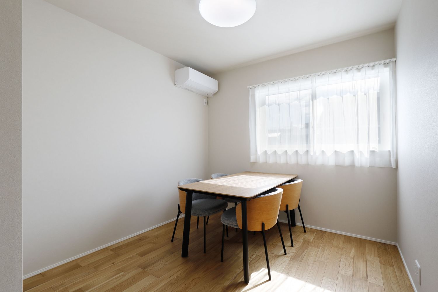 船橋市金杉モデルハウス_洋室