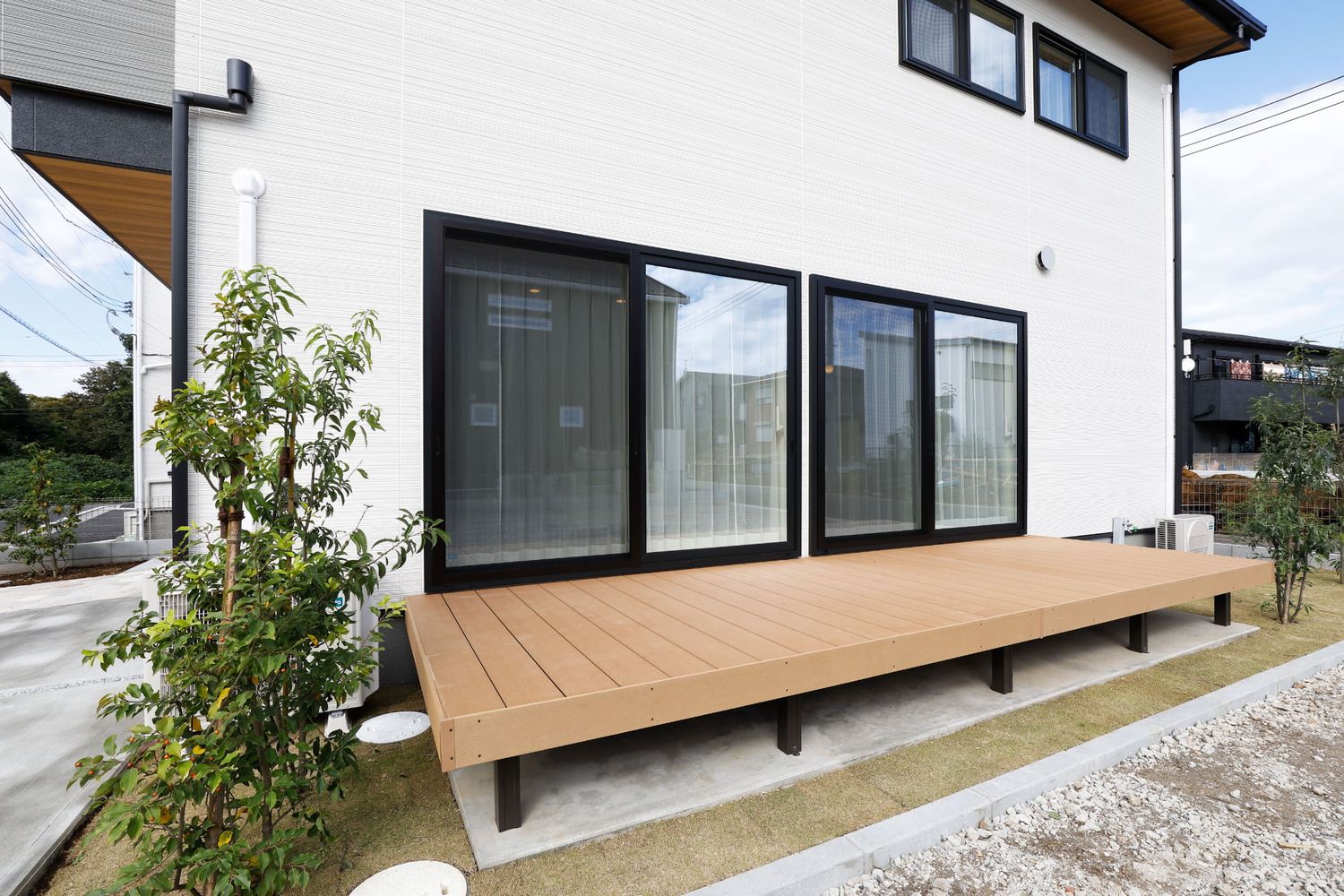 船橋市金杉モデルハウス_ウッドデッキ