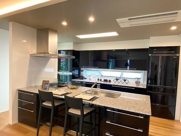 刈谷展示場_キッチン