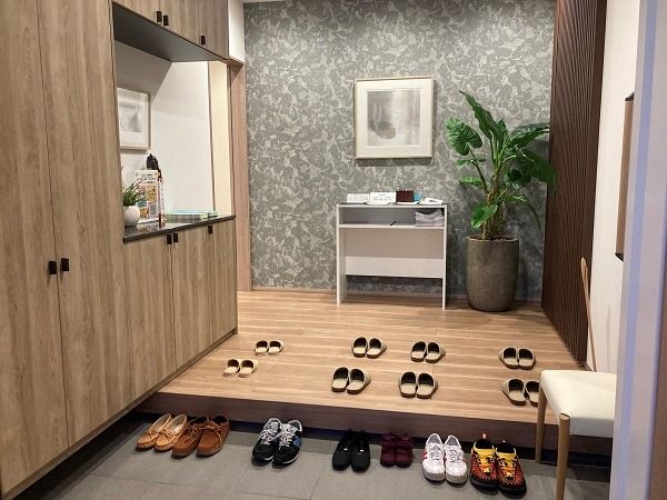 刈谷南展示場_玄関