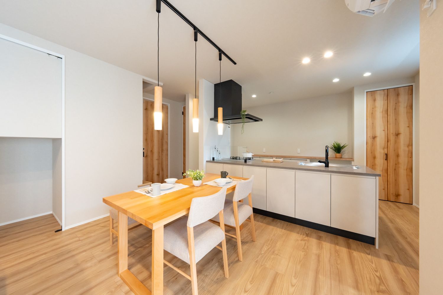 高槻モデルハウス_ダイニング