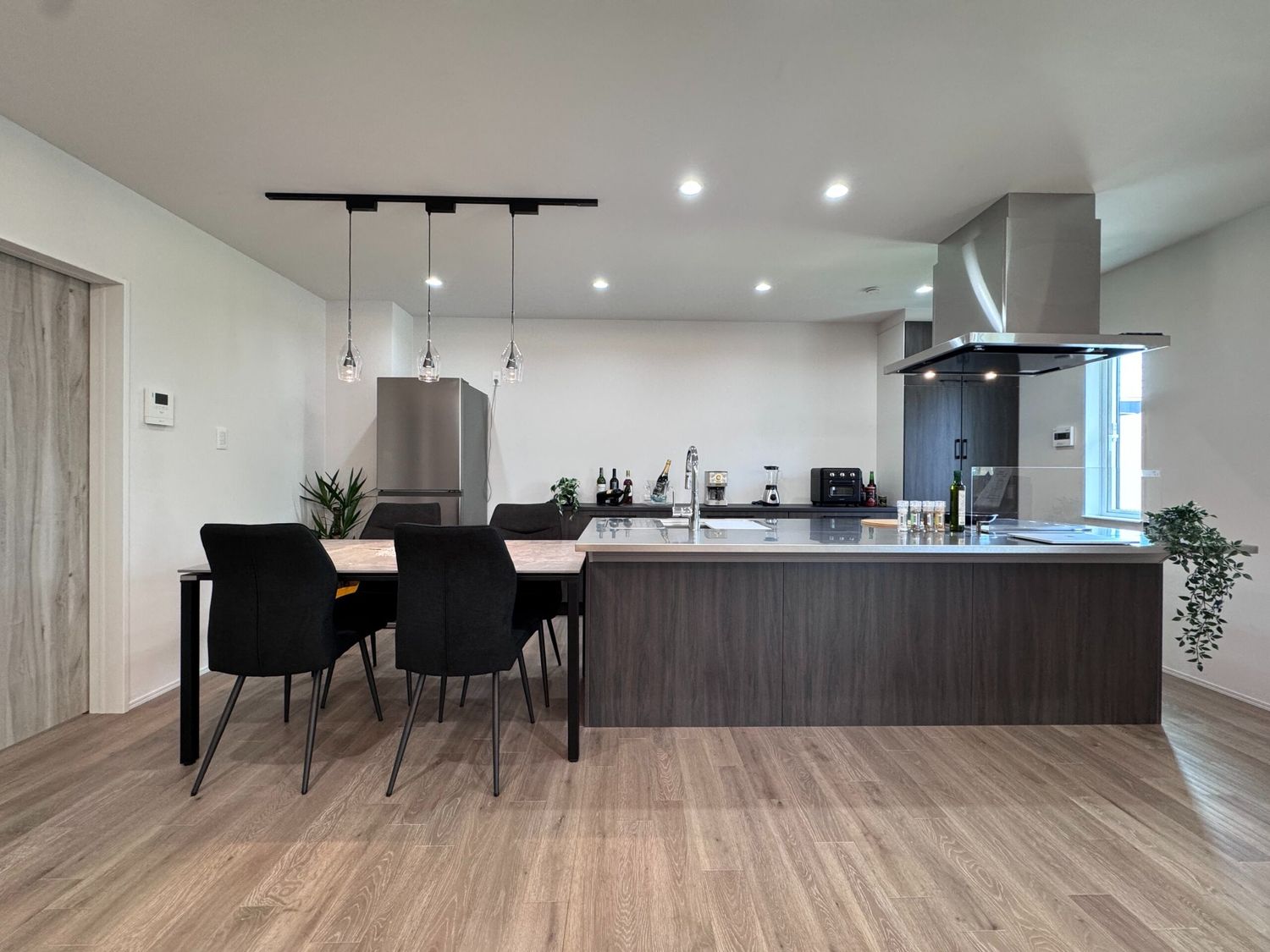 秋田市泉中央モデルハウス_キッチン