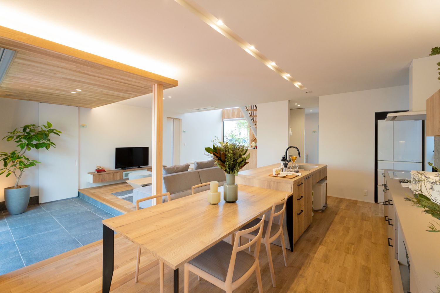 KAB住宅展示場_ダイニング