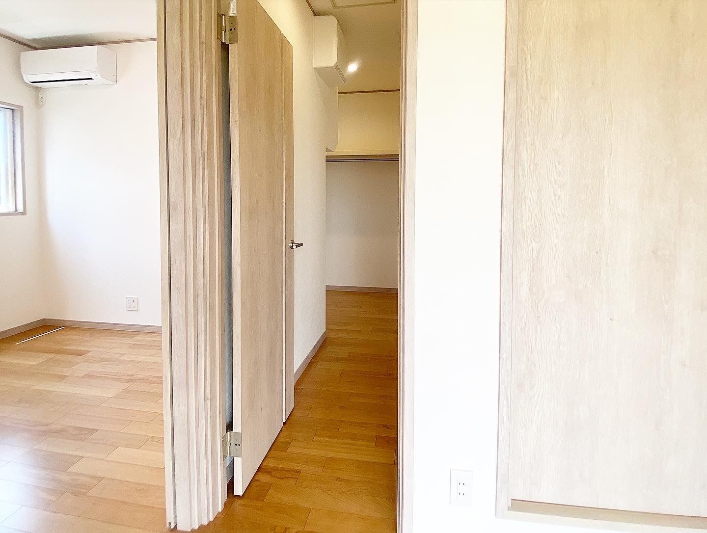 古レンガを使った平屋のおしゃれな家_扉