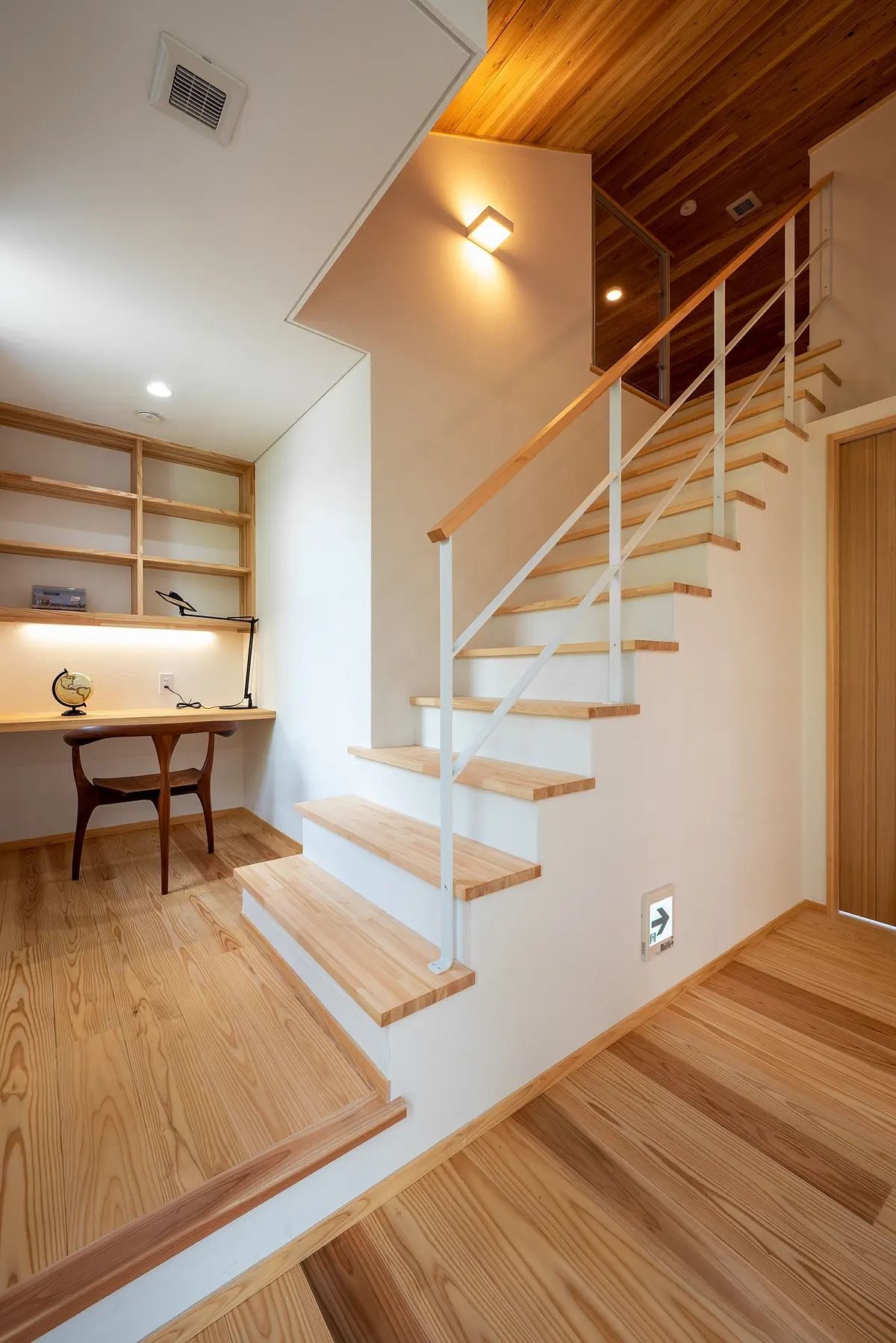 小金井モデルハウス_階段