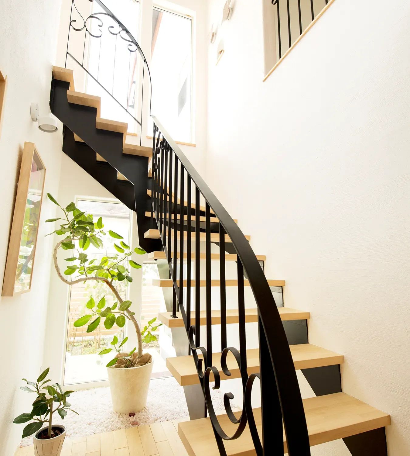 Naturel　呼吸する家_階段