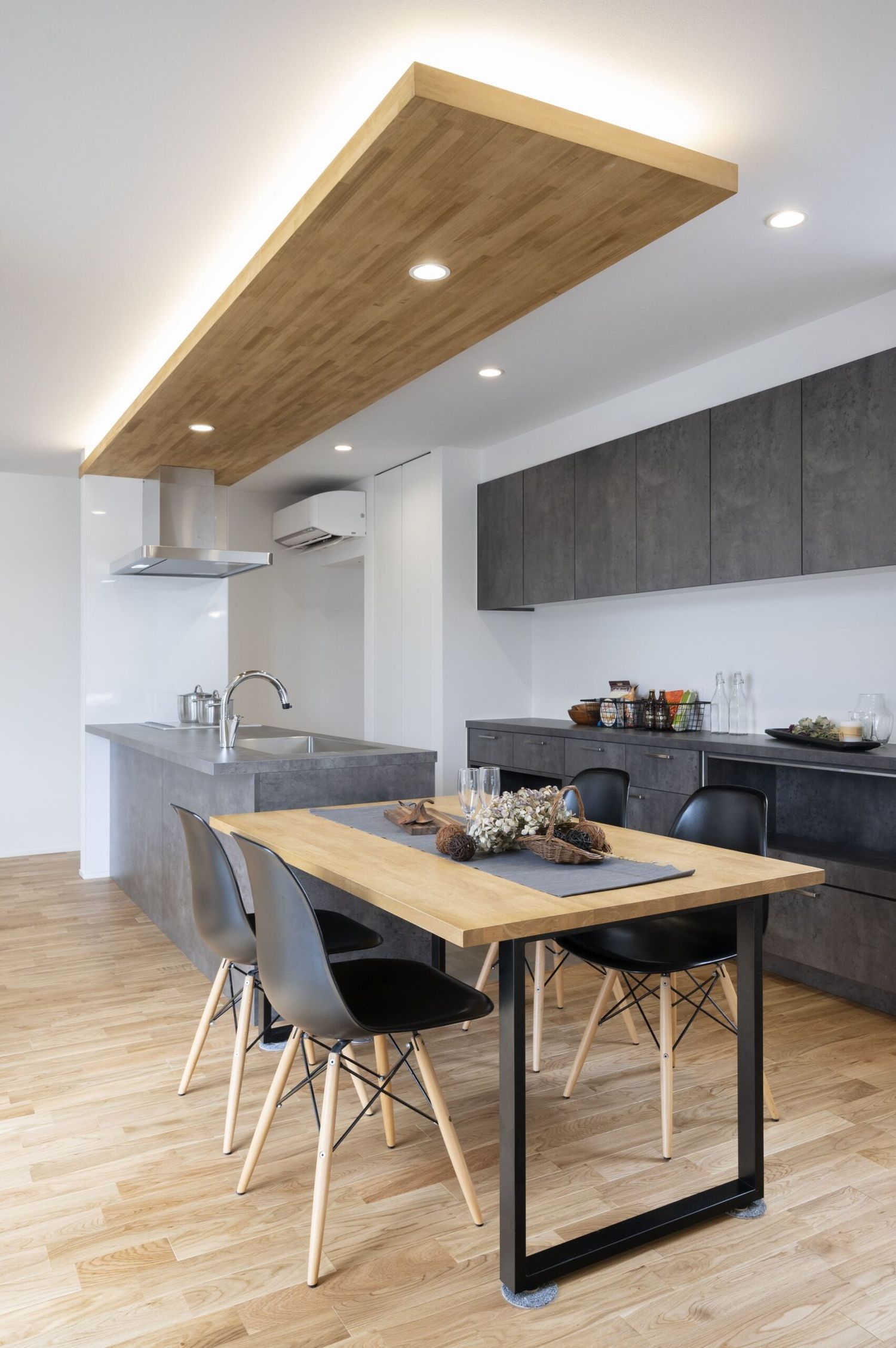 スキップフロアのあるお家_ダイニング