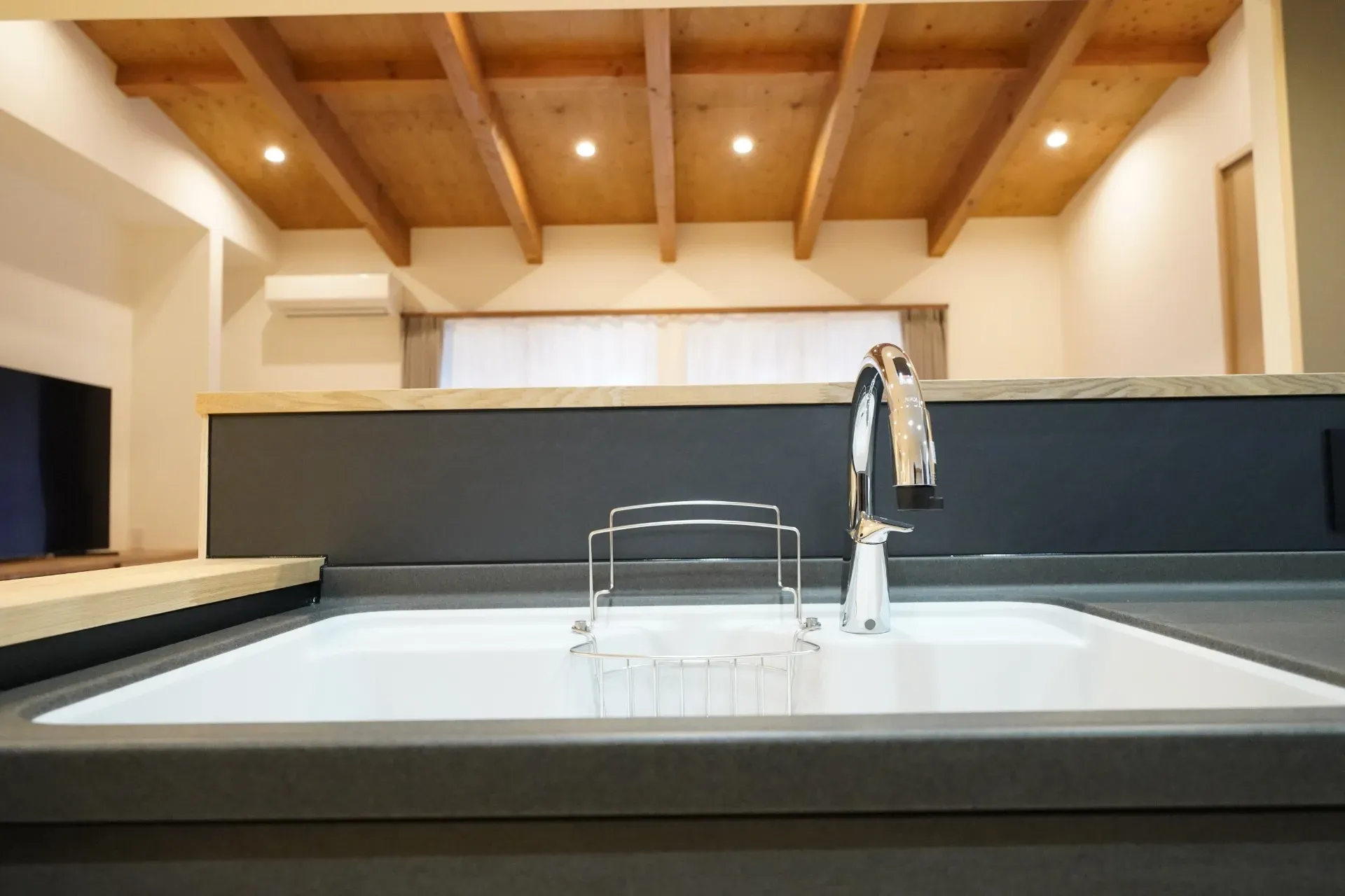 CUT　EYES＿キッチン