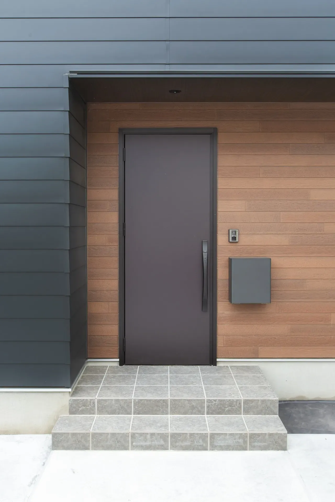 スローライフを満喫する家_玄関