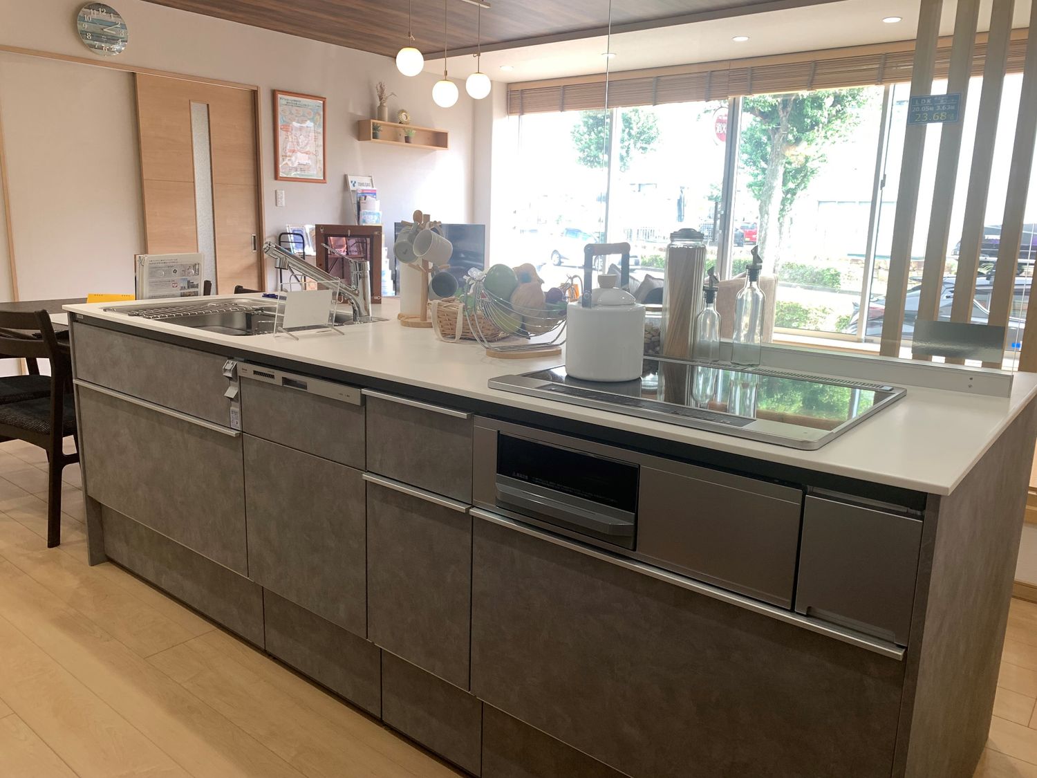 アイフルホーム鳴海展示場_キッチン