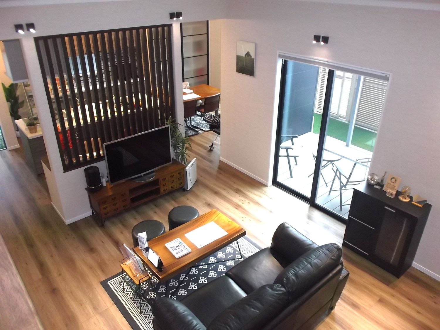 アイフルホーム名古屋中央店_リビング