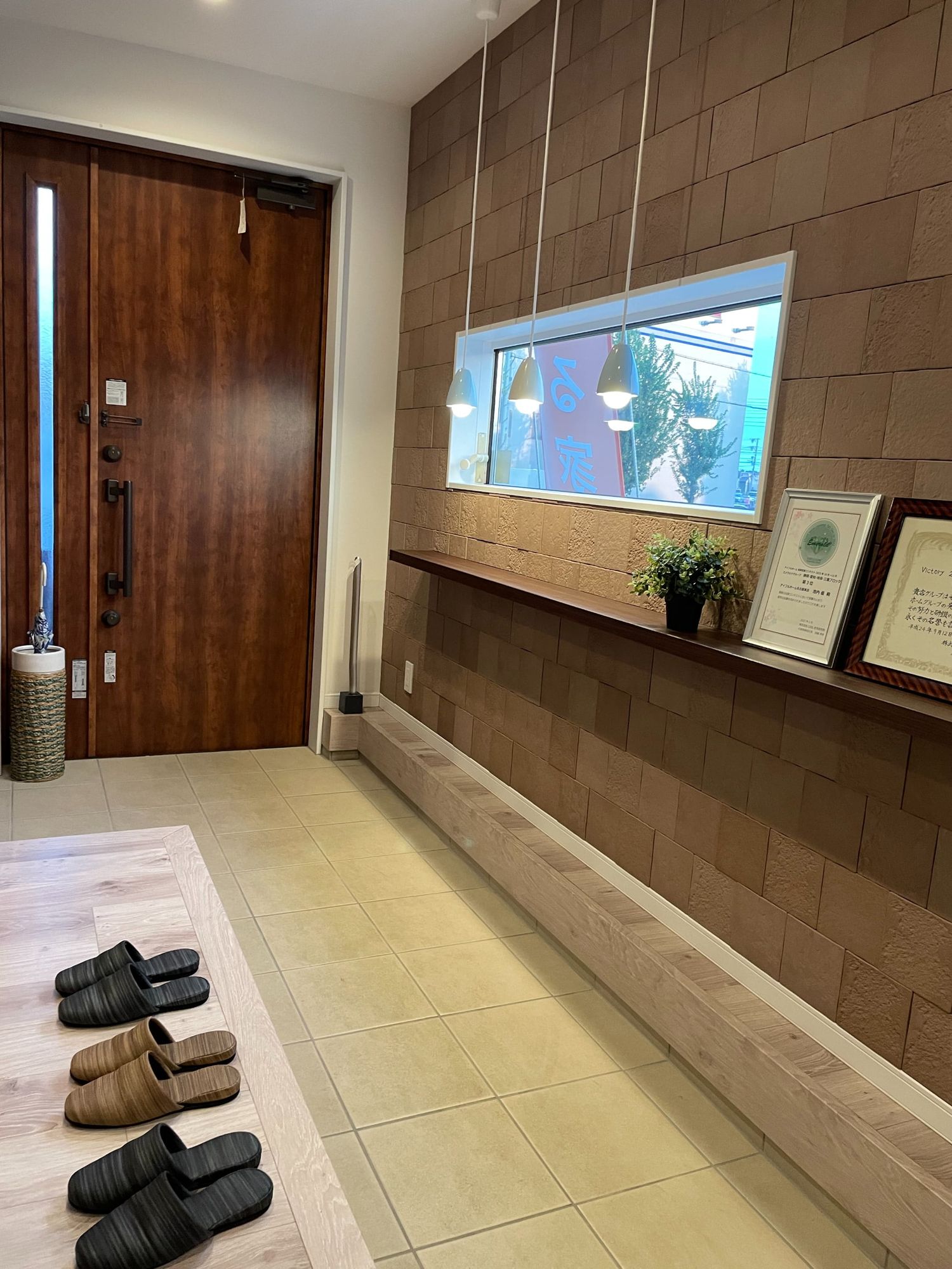 アイフルホーム長久手展示場_玄関