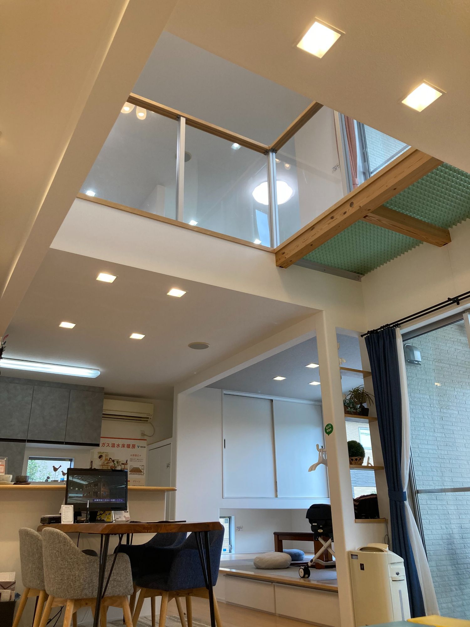 アイフルホーム春日井店_吹き抜け