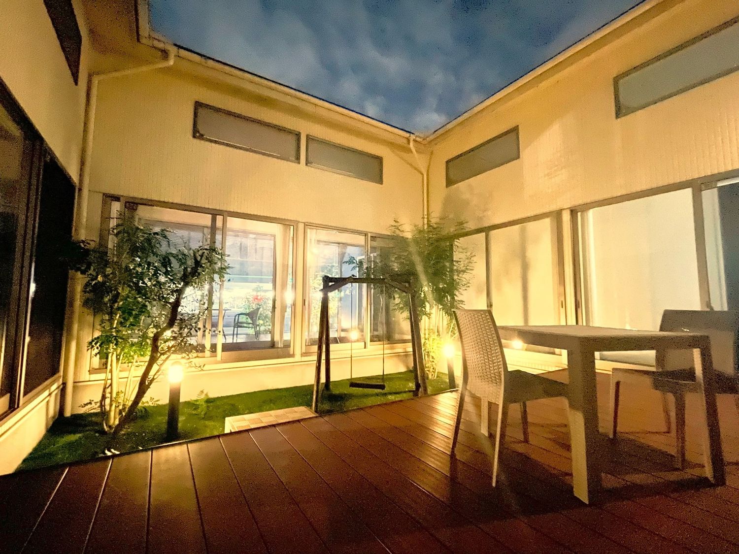 アイフルホーム小牧店_中庭