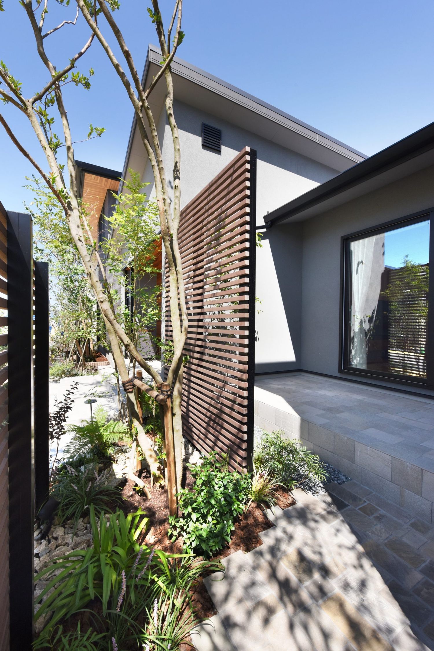 アンビーハウジングパーク_中庭