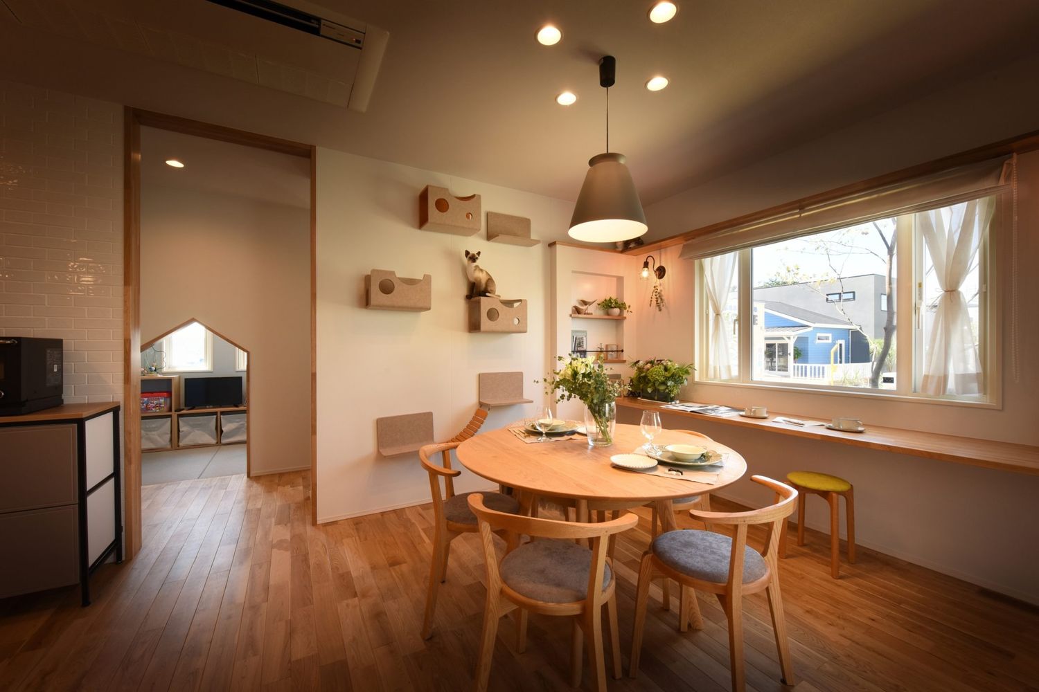 アンビーハウジングパーク_ダイニング