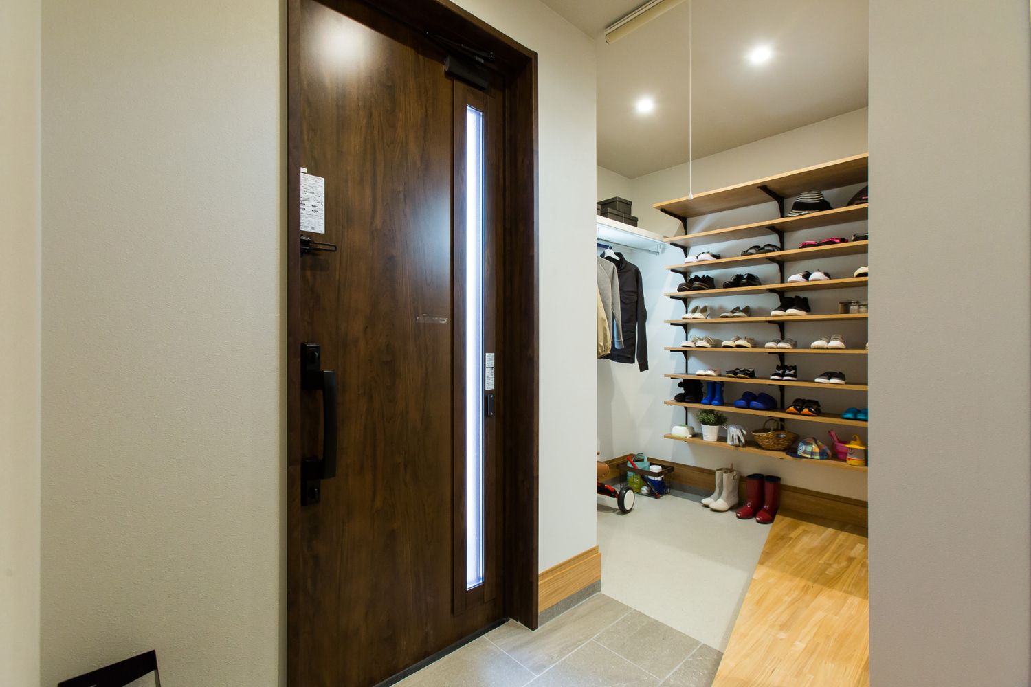 原尾島モデル_玄関