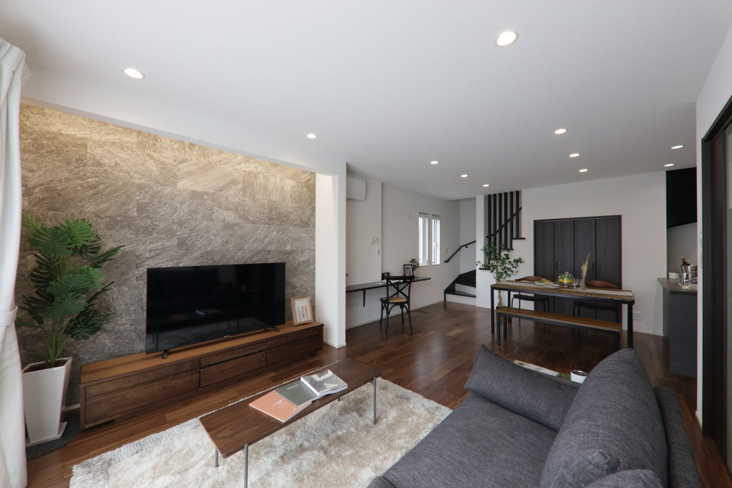 市役所前モデル_リビング