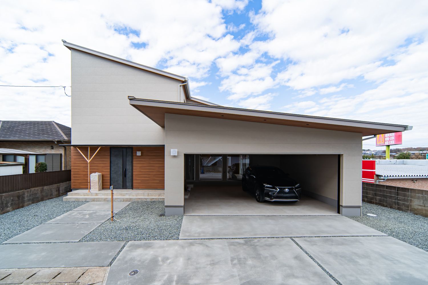 ガレージのある家_外観
