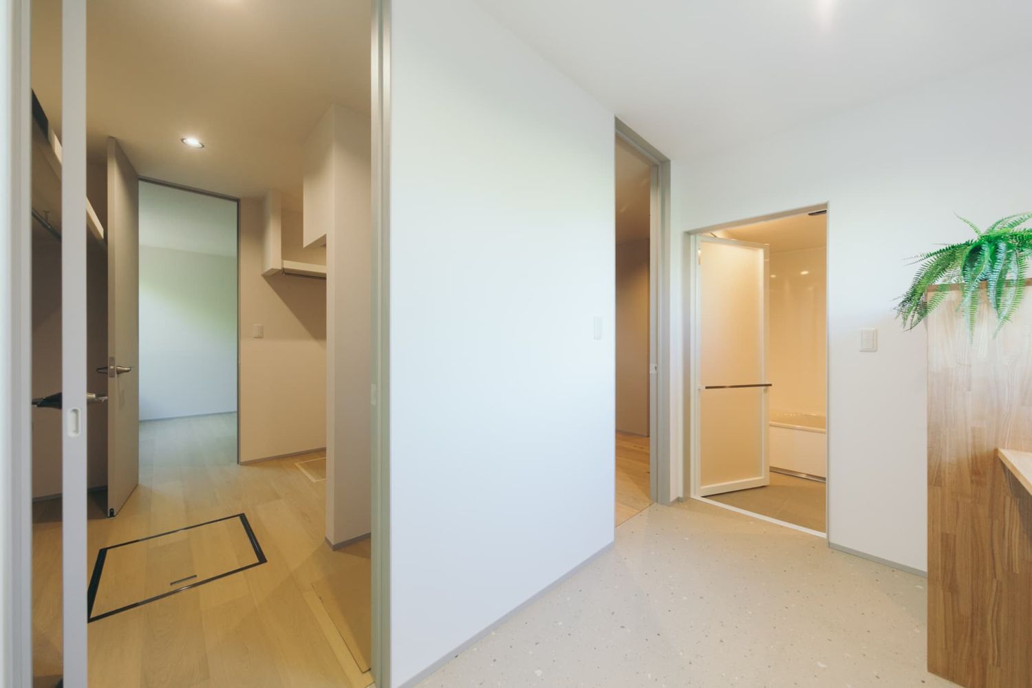 ロフトのある平屋_洗面