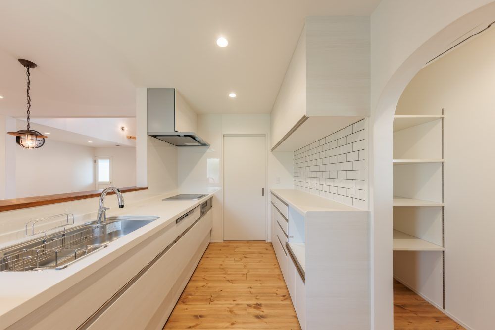 生活動線抜群なサーファーズハウス_キッチン