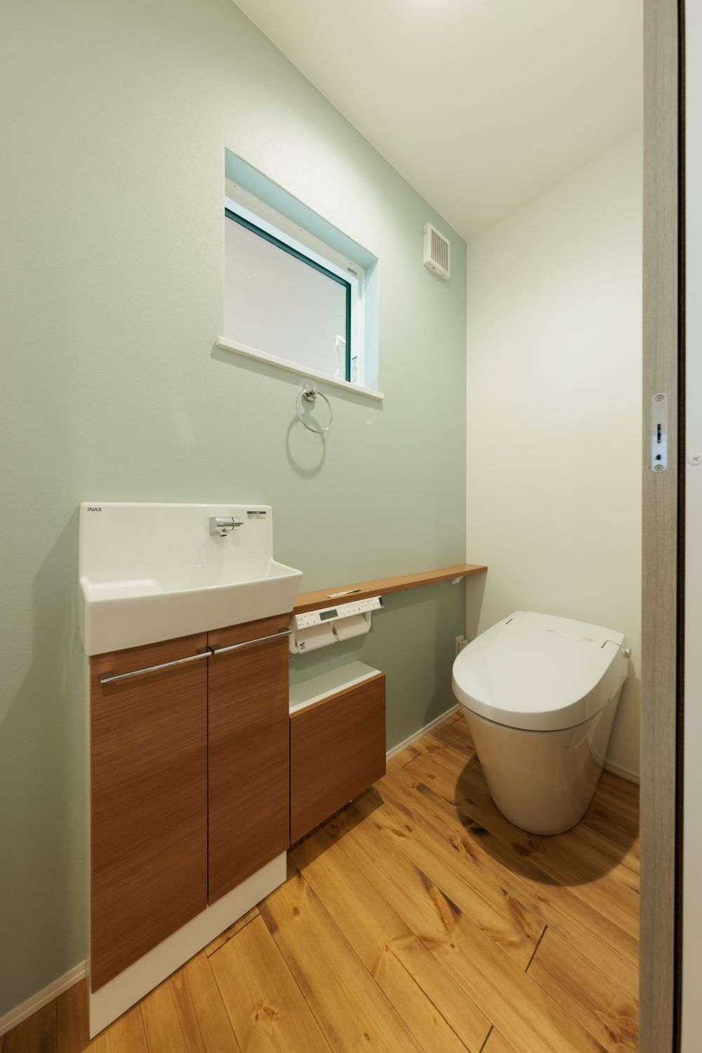 生活動線抜群なサーファーズハウス_トイレ