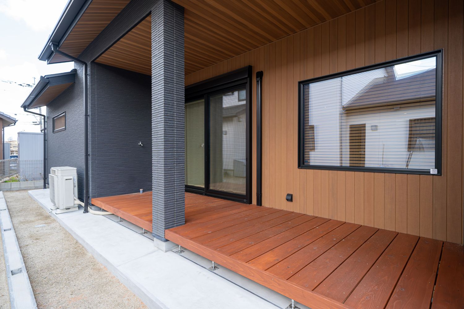 ウッドデッキ