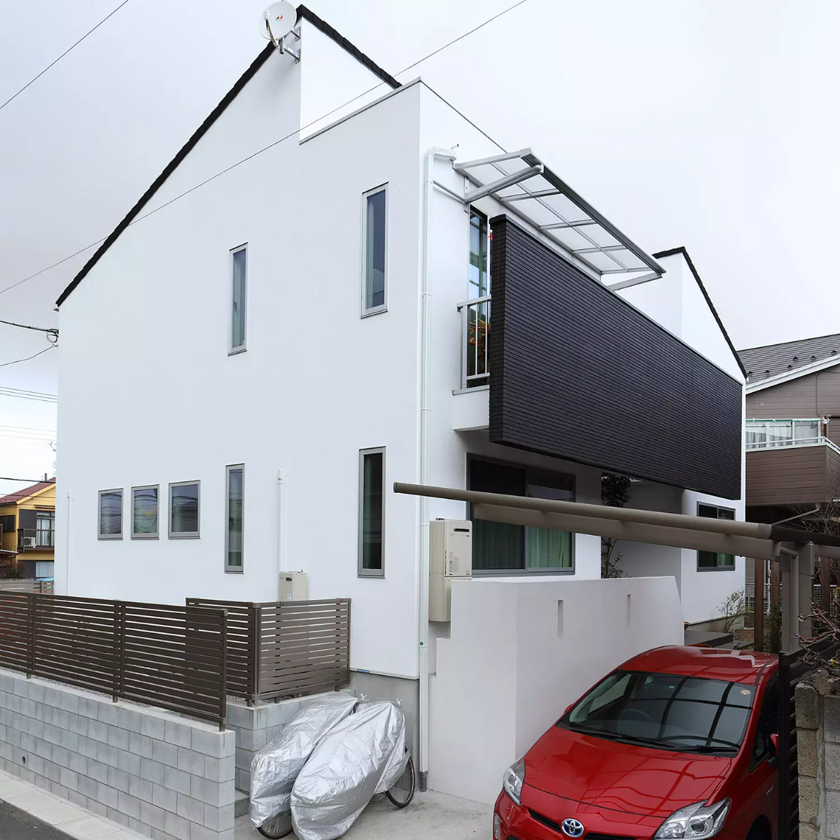 程よい距離感で暮らせる完全分離型二世帯住宅