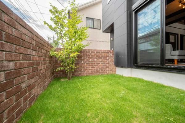 BRICKS BASE 