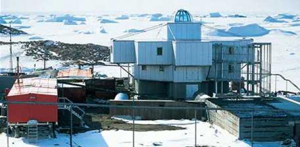 南極テクノロジー　極地で鍛えられた快適技術