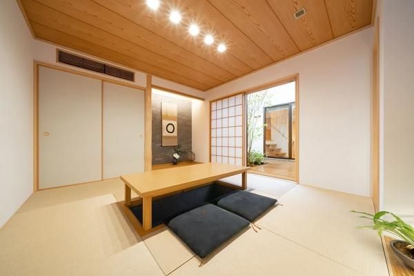心が落ち着く掘りごたつのある和室
の画像