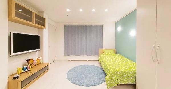 可動収納で成長に合わせて間取りを変えられる子供部屋の画像