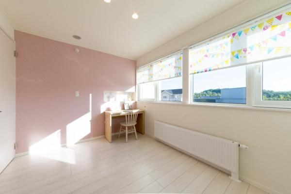 子供部屋は続き間でも個室に区切っても利用できますの画像
