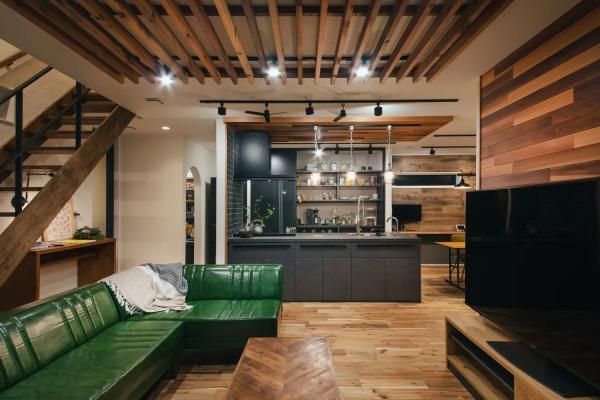 OPEN GARAGE HOUSE_リビングの画像