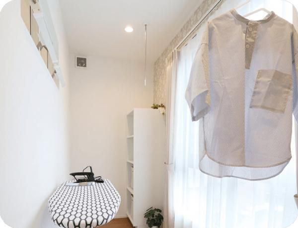 雨の日も安心のランドリースペースの画像